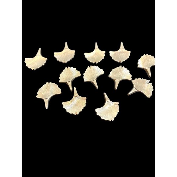 Set of 12 Beautiful Silver Metal Flower Petal Table Name or Sign Stands - Picture 3 of 9